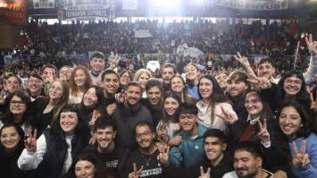 Juventud, divino tesoro: con sumo gusto lanzó Axel Kicillof una nueva rama del MDF
